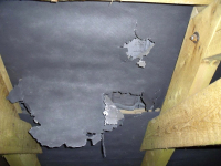 Příklady stavu nevhodně zvolených podstřešních fólií po několika letech