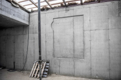 Hladké povrchy byly realizovány pomocí desky Xlife, která je součástí rámového bednění Doka Framax. Pro reliéfy byly vytvořeny zvláštní vložky