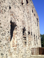 Obr. 7b: Severní průčelí: – srpen 2020 po opravě zdiva.