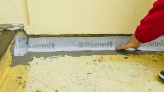 Aplikace speciální hydroizolační manžety