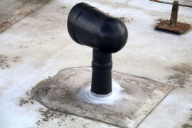 Obr. 8: Opravdu „vysoko“ vytažená hydroizolace na kruhový prostup