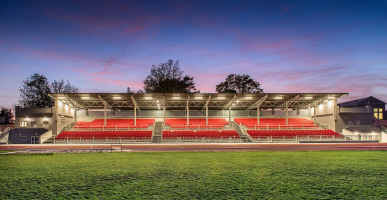 Objekt tribuny v areálu atletického stadionu na Sokolském ostrově