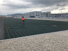 Zatravňovací panely E 50 pro parkovací stání vozidel vyrobených ve VW závodě