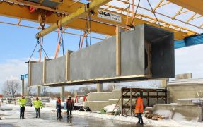 Přeprava odbedněné lávky na místo pro vyzrání