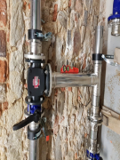 Rozvody glykolového chlazení (foto: Dušan Dzamulič)