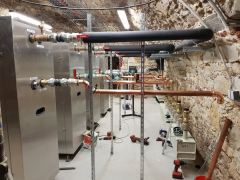 Rozvody pro topení a chlazení (foto: Dušan Dzamulič)