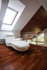 Při realizaci příčky s minerální izolací může dojít ke snížení hluku v domě až o 15 dB (Zdroj: URSA/Shutterstock)