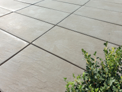 Zajímavá struktura, tři atraktivní barvy a široké použití na pochozí plochy, to je novinka KAYLA! (zdroj: Presbeton)