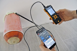 Zkoumání netěsností kolem prostupů