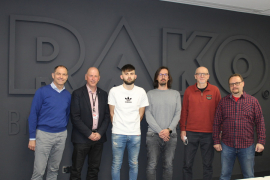 Na foto zleva: Roman Blažíček - jednatel LASSELSBERGER, Roman Pommer - předseda Cechu obkladačů ČR, David Voráček - soutěžící obkladač, Petr Machoň -  ředitel marketingu LASSELSBERGER, Tomáš Heřman -  školitel LASSELSBERGER a Martin Lukeš - profesionální obkladač