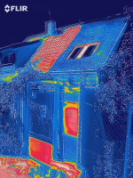 Teplotní rozdíly - zelená střecha ochlazuje (zdroj: ISOVER)