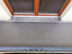 Obr. 8: Celkový pohled na dokončený izolační systém balkonu, včetně provozních vrstev