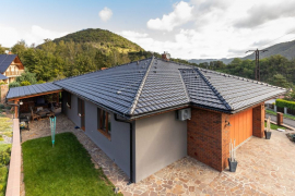 Stodo 12 - glazura Amadeus černá (foto: Miro Pochyba)