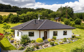 Stodo 12 - glazura břidlicově černá (foto: Miro Pochyba)