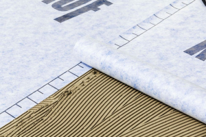 Při překrývání pásů se řídíme značkami na pásech