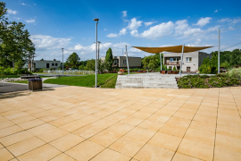 Revitalizace veřejné prostranství v Dobraticích (zdroj: PRESBETON)