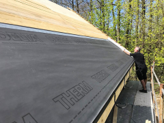 Natahování fólie DELTA-THERM na bednění, příprava na pokládku střešní krytiny