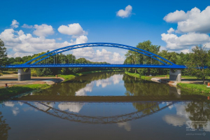 Silniční most přes Labe mezi Valy a Mělicemi