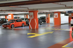 Podlaha Deckshield v podzemní garáži nákupního centra