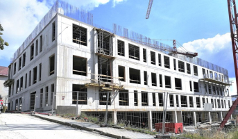 Projektovou dokumentaci připravila kancelář Obermeyer Helika, která byla pověřena také autorským dozorem. Díky zvolenému řešení stavbu posunula do pasivního standardu