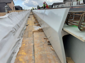 Oprava mostu v Pardubicích inovativně s mostními římsami