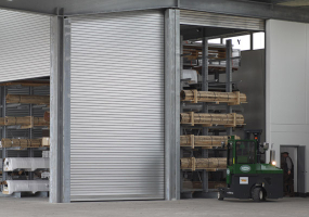 Průmyslová rolovací lamelová vrata Minirol