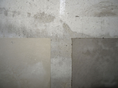 Snaha o barevné sjednocení egalizační stěrky s podkladem – ladění barevnosti