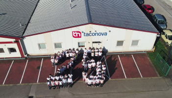 Hlavní evropský výrobní závod v jihočeském Velešíně funguje již celé čtvrt století