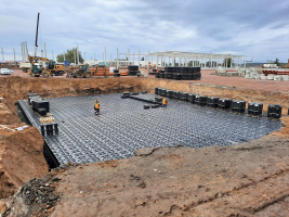 Nové logistické centrum v Hradci Králové využívá akumulační boxy Aquacell k ekologickému nakládání s dešťovou vodou