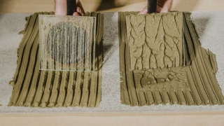 Baumit Baumacol FlexUni Gel – plocha slepu (vzorek vpravo) je téměř stoprocentní