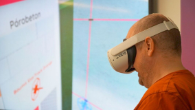 Jednatel renomované stavební společnosti STAMURA s.r.o. pan Jakub Mucha si jako jeden z prvních vyzkoušel Baumit aplikace s využitím virtuální reality