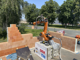 Vývoj světově unikátní technologie výstavby svislých konstrukcí hrubé stavby DEKMATIC