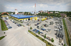 CNC pila je umístěna v dílnách Doka v pražských Čakovicích