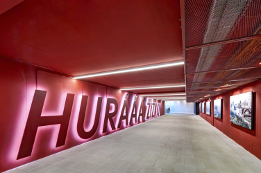 Pěší propojení Hlavního nádraží s Italskou a Seifertovou ulicí bylo dosaženo prodloužením severního podchodu do prostoru za kolejištěm