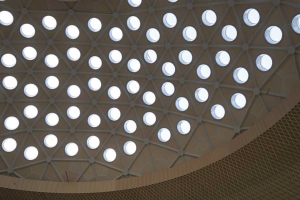 Autobusové nádraží v Kielcích se světlíky FAKRO