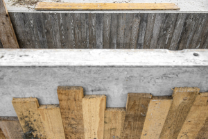 Každá z dřevěných desek byla pro betonáž použita pouze jednou