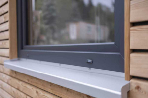 Okno s povrchovou úpravou VEKA SPECTRAL v tmavomodrém provedení