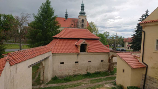 Historické stavby: 3. místo - Konírna Smečno