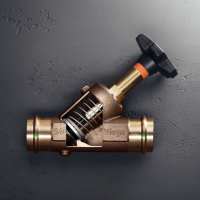 Dlouhodobou funkčnost ventilů se šikmým sedlem zajišťuje talířkové těsnění uložené v drážce, která jej chrání před poškozením vlivem působení mechanické síly (foto: Viega)