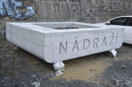 Pohledový beton na stavbě v Praze – Prodloužení podchodu v železniční stanici Praha hlavní nádraží