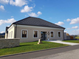 Zrekonstruovaný obecní úřad, České Libchavy