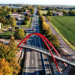 Dřevěná lávka Hořice, Josef Smola a Vaner s. r. o 2018 (foto z dronu: Michal Ludvík)