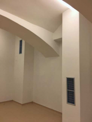 Kombinací materiálů Freezteq, Xypex a speciálních voděodolných malt lze řešit sanace suterénních a sklepních prostor, kde situace neumožňuje zastavit vlhkost z vnější strany objektu