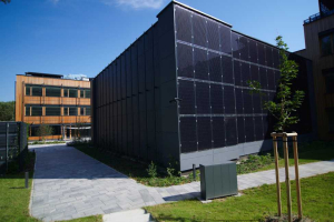 Revitalizovaná budova pražské střední školy SOŠ – COP a G v Českobrodské ulici