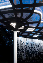 Na Výstavišti v pražských Holešovicích cestujícím slouží první tramvajový přístřešek v ČR vyrobený technologií 3D tisku betonu