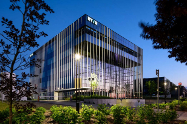 Výzkumné a vývojové centrum pro inovativní léčiva Ryvu Therapeutics, Krakov, Polsko. Použité systémy: MB-SR60N, MB SR50N RW, MB-86 SI, MB-45, MB-78EI, MB-DPA. Projekt: Tektonika Architekci.