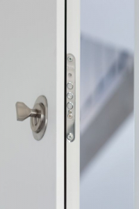 Bezpečnostní dveře