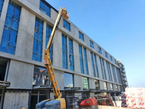 Montáž velkoformátových GRC panelů