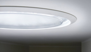 Jeho minimální délka je metr, světlovod si však dokáže najít cestu až do vzdálenosti šesti metrů od šikmé či ploché střechy a díky flexibilním kolenům tato cesta nemusí být jen přímá