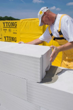 Pokud klade investor či stavební firma důraz na efektivitu a rychlost stavby, jsou jednovrstvé stěny jednoznačně výhodnější